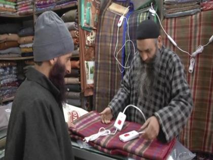 Demand for electric blankets rises as temperature dips in Kashmir Valley | Demand for electric blankets rises as temperature dips in Kashmir Valley
