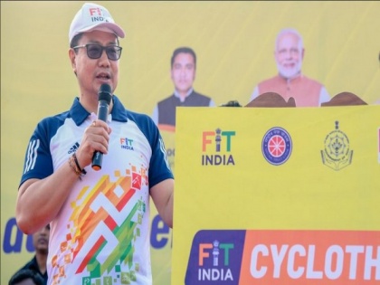 Pramod Sawant, Kiren Rijiju flag off 'Fit India Cyclothon' event | Pramod Sawant, Kiren Rijiju flag off 'Fit India Cyclothon' event