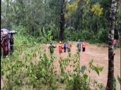 NDRF rescues 3-month-old baby in Karnataka's Kodagu district | NDRF rescues 3-month-old baby in Karnataka's Kodagu district NDRF rescues 3-month-old baby in Karnataka's Kodagu district | NDRF rescues 3-month-old baby in Karnataka's Kodagu district