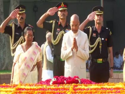 Kovind, Modi pay homage to Lal Bahadur Shastri | Kovind, Modi pay homage to Lal Bahadur Shastri
