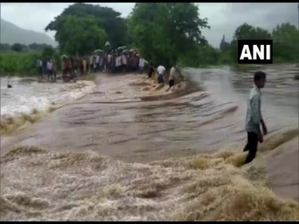 Heavy rainfall creates flood-like situation in Andhra's Krishna district | Heavy rainfall creates flood-like situation in Andhra's Krishna district