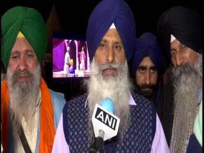 Films of Sikh bravery on LED screens inspire protesting farmers at Singhu border | Films of Sikh bravery on LED screens inspire protesting farmers at Singhu border Films of Sikh bravery on LED screens inspire protesting farmers at Singhu border | Films of Sikh bravery on LED screens inspire protesting farmers at Singhu border