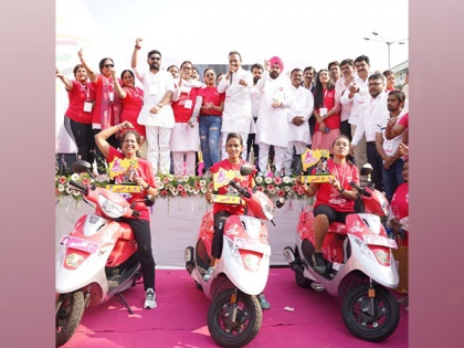 Mumbai's women come together for Iconic Pink Run Ladki Hoon, Lad Sakti Hoon | Mumbai's women come together for Iconic Pink Run Ladki Hoon, Lad Sakti Hoon