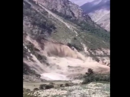 Rain-triggered landslide kills 3 in China's Shaanxi province | Rain-triggered landslide kills 3 in China's Shaanxi province