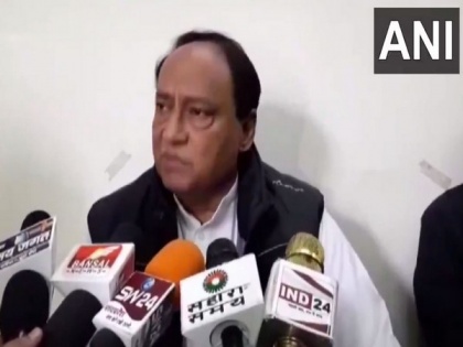 Be a strong CM, focus on running govt instead of saving it: Laxman Singh to Kamal Nath | Be a strong CM, focus on running govt instead of saving it: Laxman Singh to Kamal Nath
