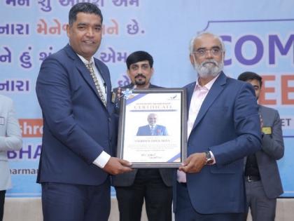 Surat-based Progress Club honours Padma Shri Savjibhai Dholakia at 'Meet the Leader' event | Surat-based Progress Club honours Padma Shri Savjibhai Dholakia at 'Meet the Leader' event