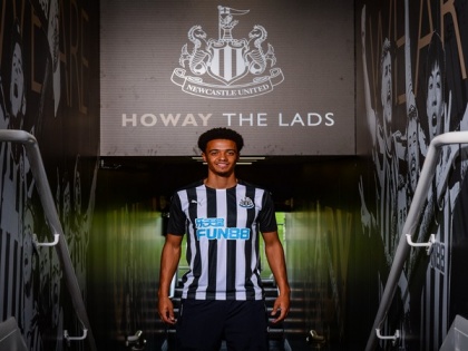 Jamal Lewis signs five-year deal with Newcastle United | Jamal Lewis signs five-year deal with Newcastle United