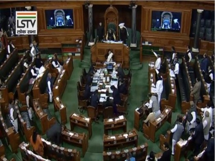 Lok Sabha proceedings begin amid uproar by opposition MPs | Lok Sabha proceedings begin amid uproar by opposition MPs