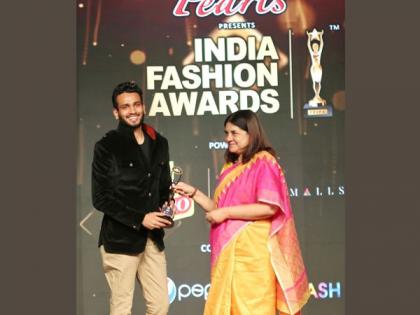 Lokesh Sharma wins New Age Show Director at Fashion Awards | Lokesh Sharma wins New Age Show Director at Fashion Awards