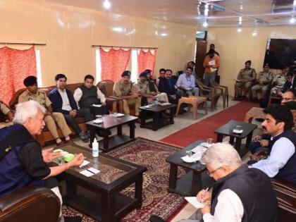 Pilgrims are now Brand Ambassadors of J&K: LG Manoj Sinha | Pilgrims are now Brand Ambassadors of J&K: LG Manoj Sinha Pilgrims are now Brand Ambassadors of J&K: LG Manoj Sinha | Pilgrims are now Brand Ambassadors of J&K: LG Manoj Sinha