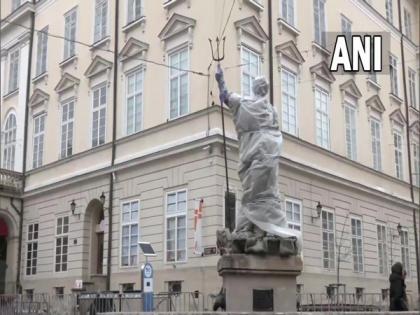 Russia-Ukraine crisis: Lviv covers all statues in city from possible attacks | Russia-Ukraine crisis: Lviv covers all statues in city from possible attacks Russia-Ukraine crisis: Lviv covers all statues in city from possible attacks | Russia-Ukraine crisis: Lviv covers all statues in city from possible attacks