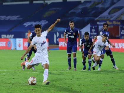ISL 7: Chhetri penalty gives Bengaluru first win | ISL 7: Chhetri penalty gives Bengaluru first win ISL 7: Chhetri penalty gives Bengaluru first win | ISL 7: Chhetri penalty gives Bengaluru first win