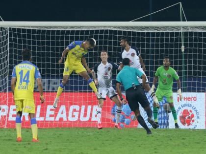 ISL 7: Jeakson's last-minute goal helps Kerala salvage point against SCEB | ISL 7: Jeakson's last-minute goal helps Kerala salvage point against SCEB