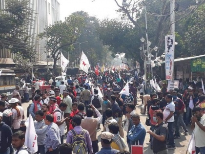 Protest erupts against WB govt after death of CPI-M youth wing member, party alleges police brutality | Protest erupts against WB govt after death of CPI-M youth wing member, party alleges police brutality
