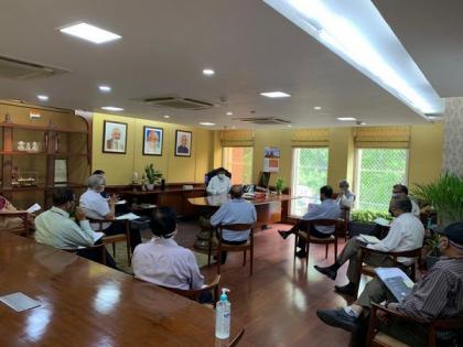 Dharmendra Pradhan holds meeting of National Biofuel Coordination Committee | Dharmendra Pradhan holds meeting of National Biofuel Coordination Committee
