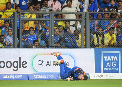 Santner sidelined for a month after scans reveal ACL shoulder injury | Santner sidelined for a month after scans reveal ACL shoulder injury