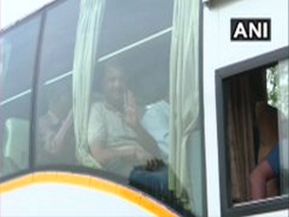 Gujarat: On day of RS polls, Cong MLAs leave for Gandhinagar | Gujarat: On day of RS polls, Cong MLAs leave for Gandhinagar