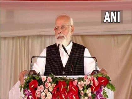PM Modi gives speech in Bhojpuri at inauguration of medical colleges in UP's Siddharthnagar | PM Modi gives speech in Bhojpuri at inauguration of medical colleges in UP's Siddharthnagar