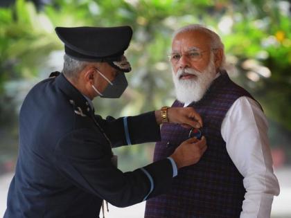 PM Modi pays tribute to armed forces, families on Armed Forces Flag Day | PM Modi pays tribute to armed forces, families on Armed Forces Flag Day