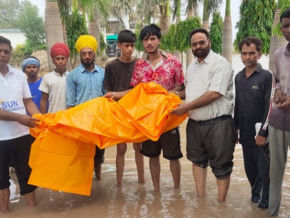 MP Sahney provides relief to flood-hit Punjab villages | MP Sahney provides relief to flood-hit Punjab villages