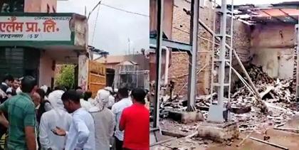 2 killed in chemical factory explosion in UP's Muzaffarnagar | 2 killed in chemical factory explosion in UP's Muzaffarnagar 2 killed in chemical factory explosion in UP's Muzaffarnagar | 2 killed in chemical factory explosion in UP's Muzaffarnagar