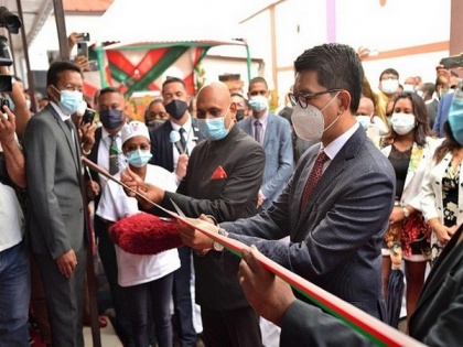 Madagascar President inaugurates advanced digital cobalt therapy machine donated by India | Madagascar President inaugurates advanced digital cobalt therapy machine donated by India
