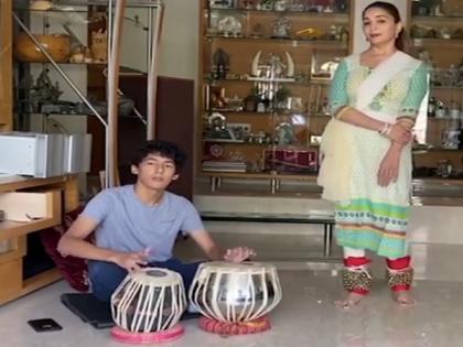 Madhuri Dixit teaches dance to son Arin during lockdown | Madhuri Dixit teaches dance to son Arin during lockdown
