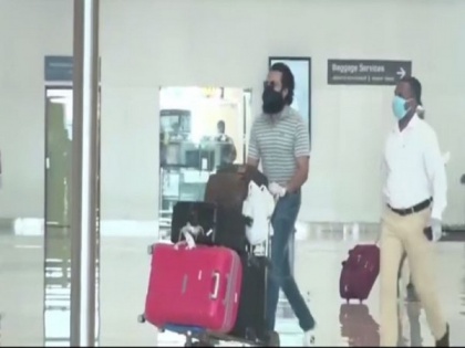 Vande Bharat Mission: Malayalam actor Prithviraj Sukumaran with 57 crew members arrive at Cochin International Airport | Vande Bharat Mission: Malayalam actor Prithviraj Sukumaran with 57 crew members arrive at Cochin International Airport