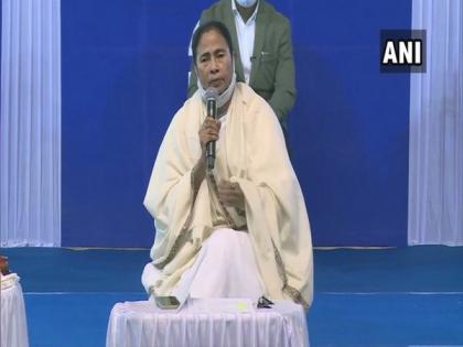 Mamata Banerjee slams Centre over R-Day violence, says "first tackle Delhi then think of Bengal" | Mamata Banerjee slams Centre over R-Day violence, says "first tackle Delhi then think of Bengal"