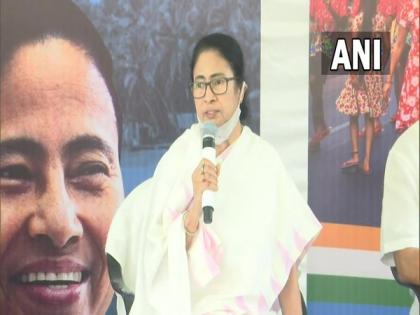 Mamata Banerjee claims victory in WB bypolls; TMC secures 2 seats, leads in 2 | Mamata Banerjee claims victory in WB bypolls; TMC secures 2 seats, leads in 2