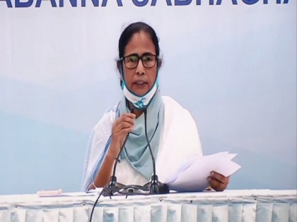 Availability of beds in private, govt hospitals needs to be updated daily: Mamata Banerjee | Availability of beds in private, govt hospitals needs to be updated daily: Mamata Banerjee