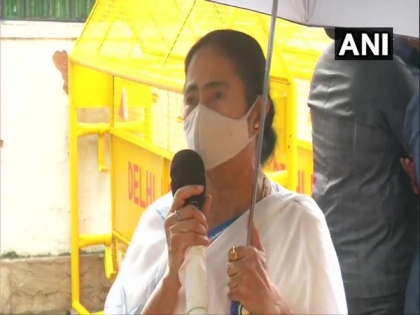 Mamata Banerjee in Delhi pitches for "Opposition Unity," says country will lead, we will follow | Mamata Banerjee in Delhi pitches for "Opposition Unity," says country will lead, we will follow