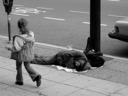 Poverty linked to higher risk of Covid-19 death, study suggests | Poverty linked to higher risk of Covid-19 death, study suggests