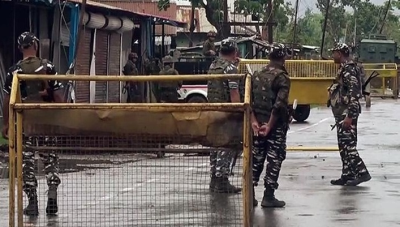 2 killed, 4 injured in shootout between armed groups in Manipur | 2 killed, 4 injured in shootout between armed groups in Manipur 2 killed, 4 injured in shootout between armed groups in Manipur | 2 killed, 4 injured in shootout between armed groups in Manipur