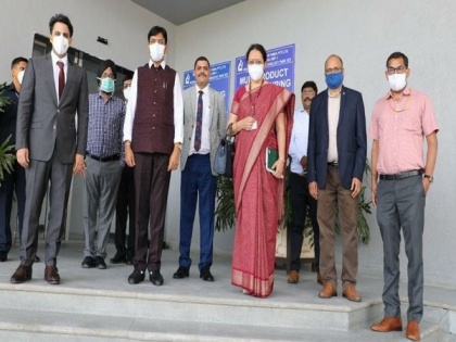 Union Minister Mansukh Mandaviya visits SII vaccine plant in Pune | Union Minister Mansukh Mandaviya visits SII vaccine plant in Pune