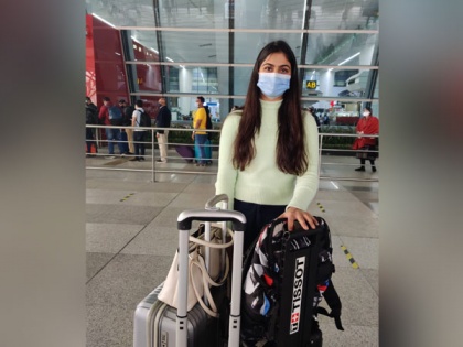 Manu Bhaker allowed to board flight after facing difficulty at Delhi airport | Manu Bhaker allowed to board flight after facing difficulty at Delhi airport