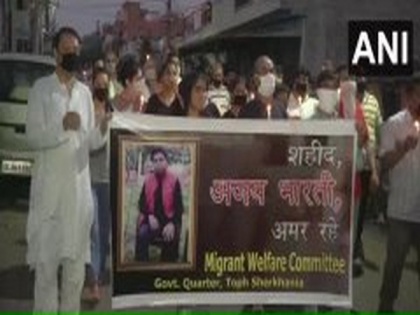 Candlelight march taken out in J-K after Congress sarpanch killed by terrorists | Candlelight march taken out in J-K after Congress sarpanch killed by terrorists