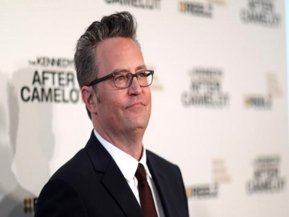 Matthew Perry gives "FRIENDly reminder" following loosening of lockdown restrictions | Matthew Perry gives "FRIENDly reminder" following loosening of lockdown restrictions