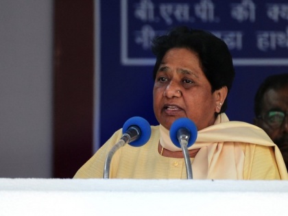 Mayawati seeks Union Ministers' apology for blaming 'lack of technology' for unemployment | Mayawati seeks Union Ministers' apology for blaming 'lack of technology' for unemployment