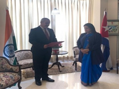 MoS Meenakashi Lekhi welcomes new Ambassador of Cuba to India | MoS Meenakashi Lekhi welcomes new Ambassador of Cuba to India