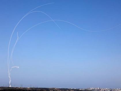 Syrian air defenses confront Israeli missile attack in Masyaf | Syrian air defenses confront Israeli missile attack in Masyaf Syrian air defenses confront Israeli missile attack in Masyaf | Syrian air defenses confront Israeli missile attack in Masyaf