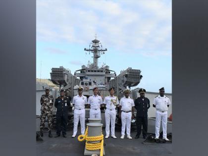 Mission SAGAR: INS Kesari reaches Mozambique with 500 tonnes of food aid | Mission SAGAR: INS Kesari reaches Mozambique with 500 tonnes of food aid Mission SAGAR: INS Kesari reaches Mozambique with 500 tonnes of food aid | Mission SAGAR: INS Kesari reaches Mozambique with 500 tonnes of food aid