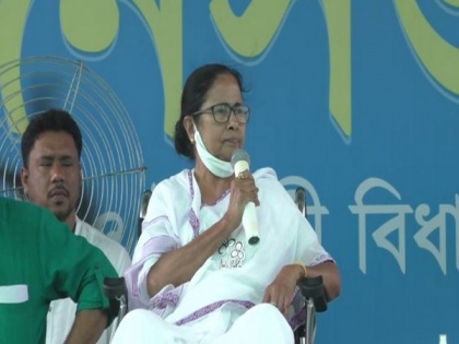 Mamata Banerjee urges voters to impose lockdown for 'syndicate brothers' PM Modi, Shah | Mamata Banerjee urges voters to impose lockdown for 'syndicate brothers' PM Modi, Shah