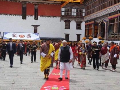 PM Modi thanks his Bhutanese counterpart Lotay Tshering for highest civilian award | PM Modi thanks his Bhutanese counterpart Lotay Tshering for highest civilian award