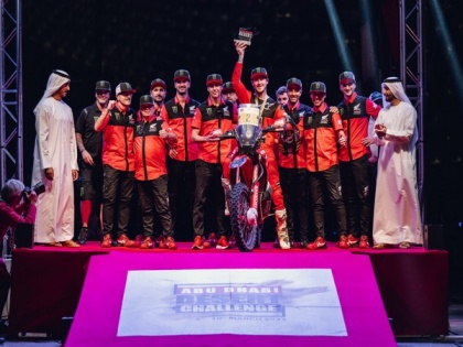 Honda Team extend their World Championship lead with a double in Abu Dhabi | Honda Team extend their World Championship lead with a double in Abu Dhabi
