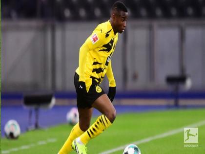Moukoko becomes youngest Champions League player | Moukoko becomes youngest Champions League player Moukoko becomes youngest Champions League player | Moukoko becomes youngest Champions League player