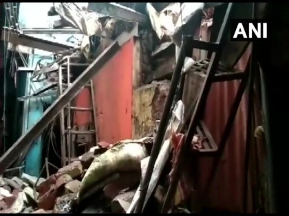 One killed, 4 hurt as part of house collapses in Mumbai | One killed, 4 hurt as part of house collapses in Mumbai