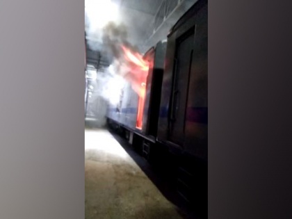 Enquiry launched after fire broke out in AC rake at Mumbai Central car shed | Enquiry launched after fire broke out in AC rake at Mumbai Central car shed
