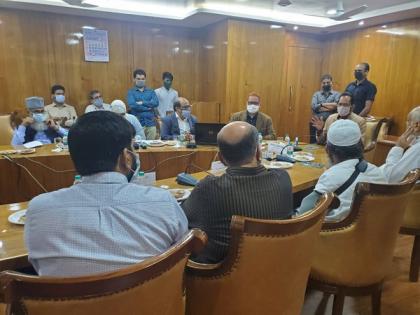 Covid-19: Arrangements being made to vaccinate Haj pilgrims, says Union Minister Naqvi | Covid-19: Arrangements being made to vaccinate Haj pilgrims, says Union Minister Naqvi Covid-19: Arrangements being made to vaccinate Haj pilgrims, says Union Minister Naqvi | Covid-19: Arrangements being made to vaccinate Haj pilgrims, says Union Minister Naqvi