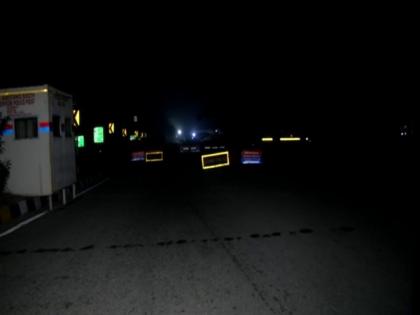 Encounter breaks out in J-K's Nagrota, Jammu-Srinagar highway closed | Encounter breaks out in J-K's Nagrota, Jammu-Srinagar highway closed Encounter breaks out in J-K's Nagrota, Jammu-Srinagar highway closed | Encounter breaks out in J-K's Nagrota, Jammu-Srinagar highway closed